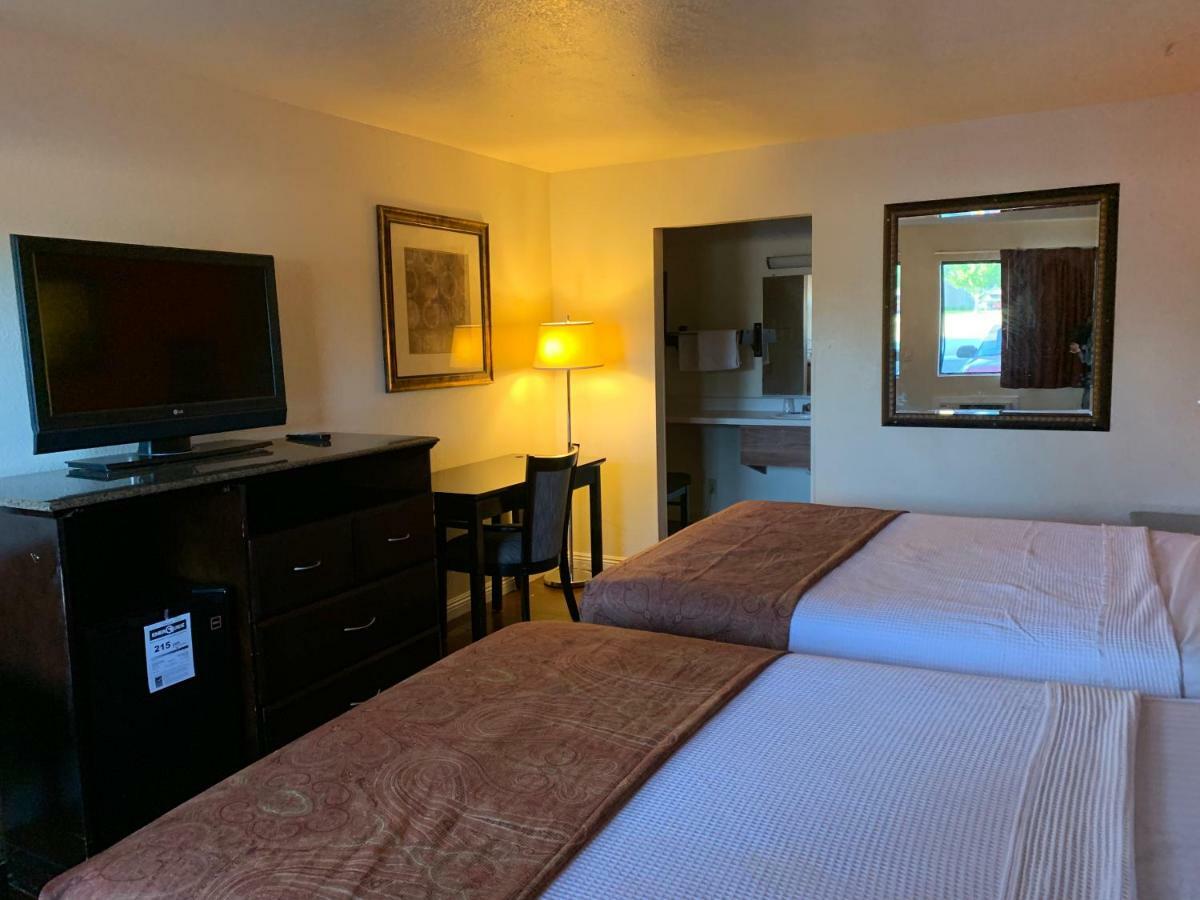 Lancaster Inn Bagian luar foto