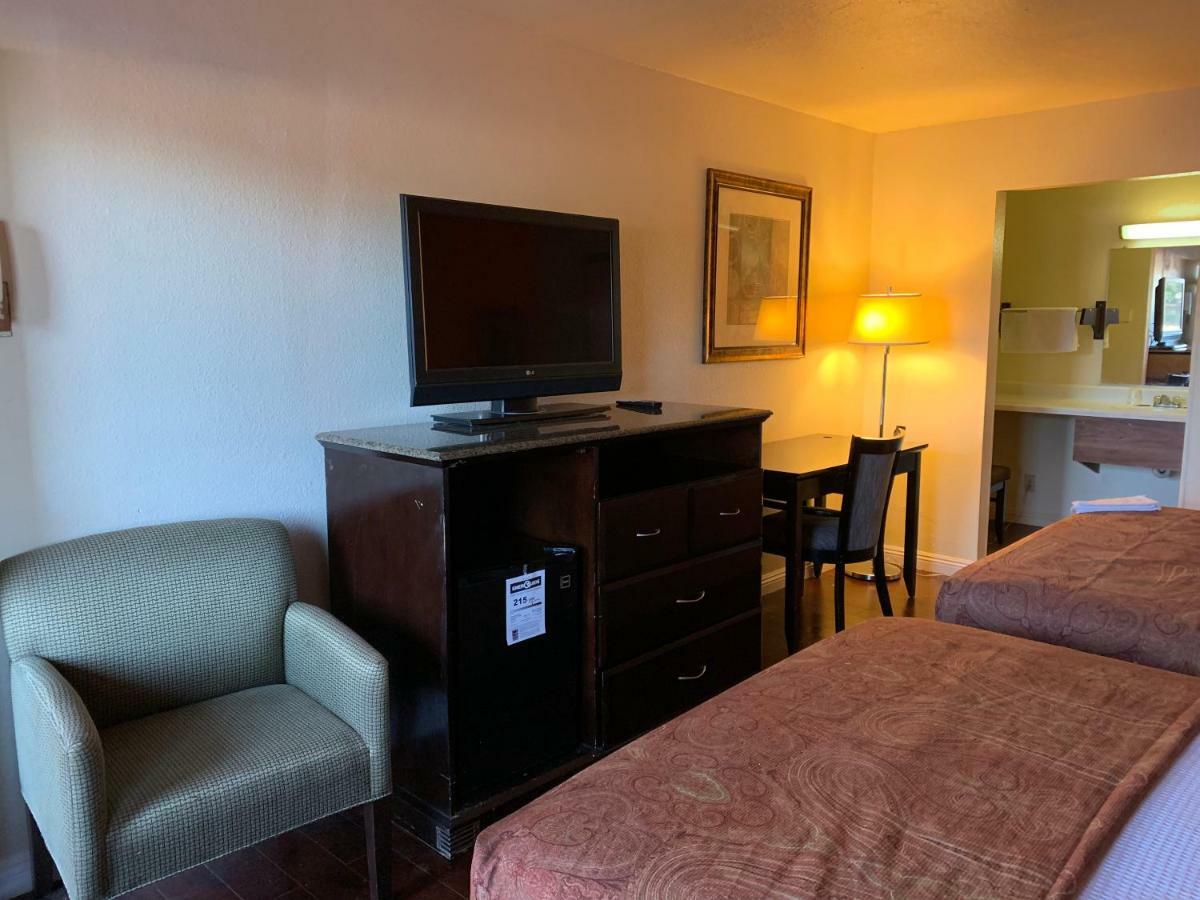 Lancaster Inn Bagian luar foto